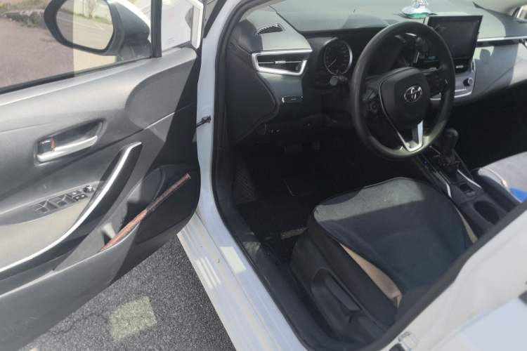 Used Toyota Corolla 2021 Dual-Motor 1.8L E-CVT Elite Edition Driver Seat