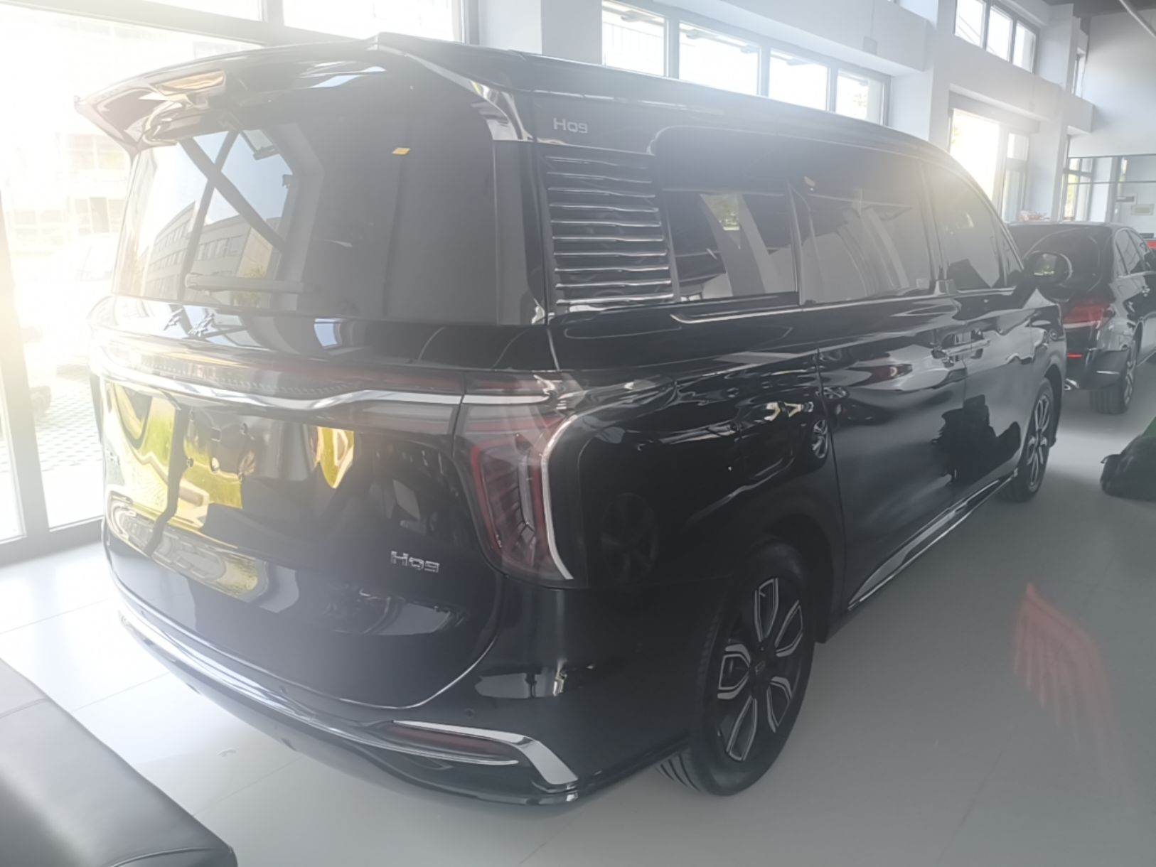 Hongqi HQ9 2023 2.0T Smart Connect Flagship Edition - Chinese Trim Ling — снимка 6