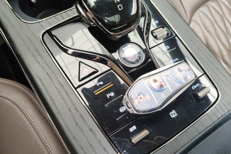 Used BYD Han 2022 EV Genesis Edition 610KM All-Wheel Drive Premium Model
