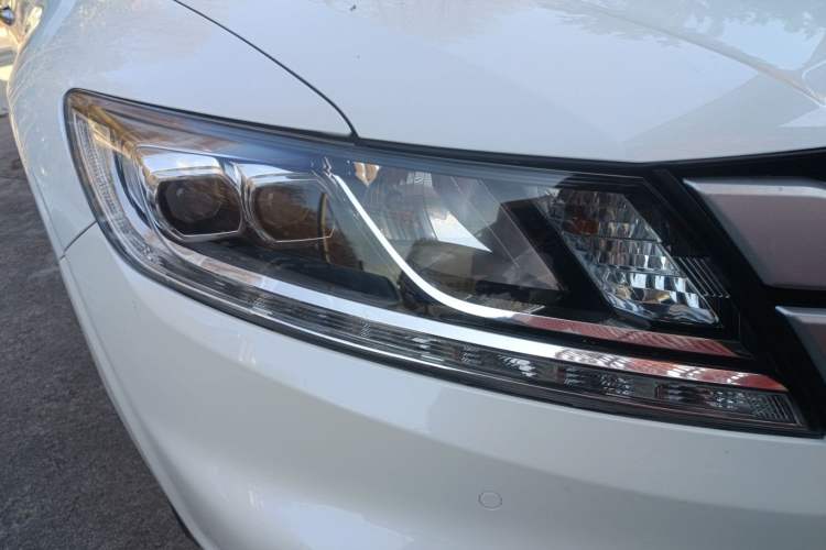 Used Honda Crosstour 2014 2.4L Luxury Edition
