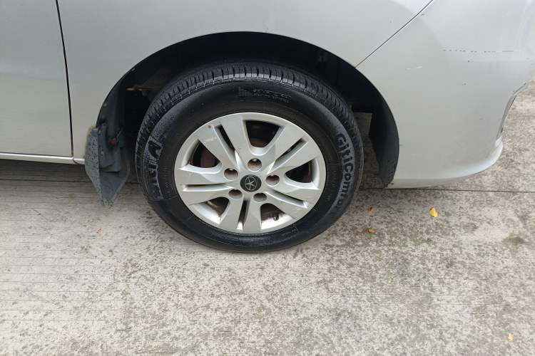 Used JAC Refine M3 2016 IKEA Edition 1.6L Luxury Smart Model