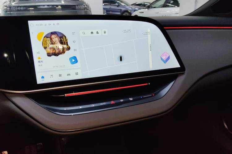 Used Hongqi EH7 2024 690 Pro Audio And AC Panel