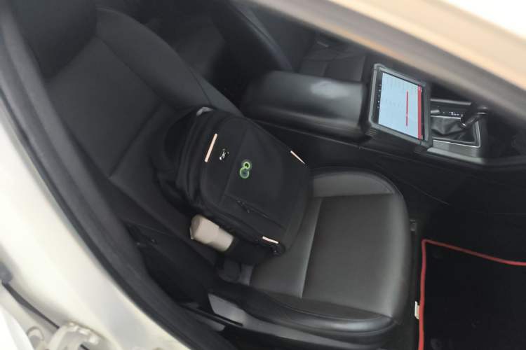 Used Mazda 3 Axela 2020 1.5L Automatic Luxury Version Right Front Seat