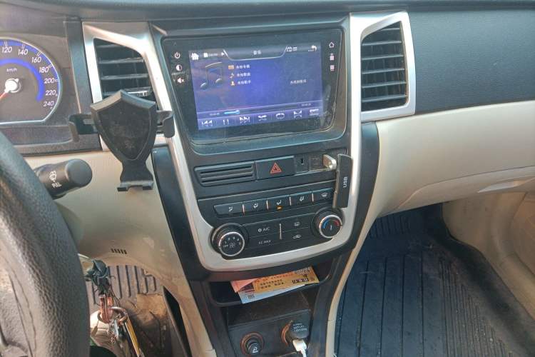 Used Geely Auto Ocean 2015 1.5L Manual Elite Model
