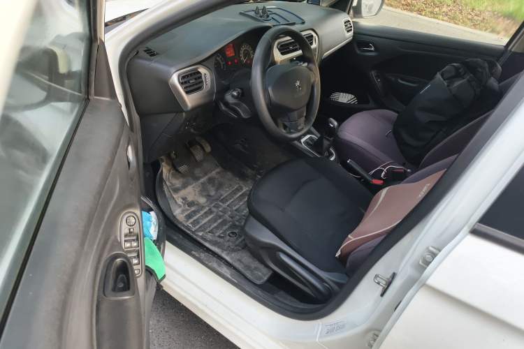 Used Peugeot 301 2014 1.6L Manual Comfort Edition