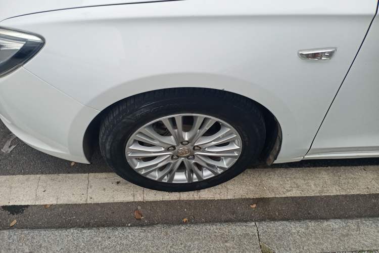 Used Buick GT 2017 15N Automatic Elite Version Left Front Wheel Hub