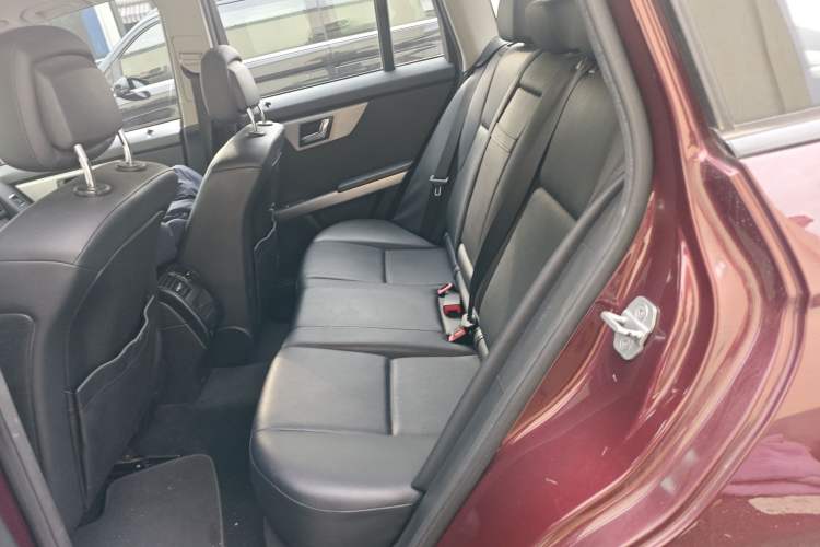 Used Mercedes-Benz GLK-Class 2011 GLK 300 4MATIC Dynamic Model Left Rear Seat