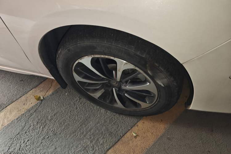 Used Citroen C4L 2016 1.2T Automatic Elite Model Right Front Wheel Hub