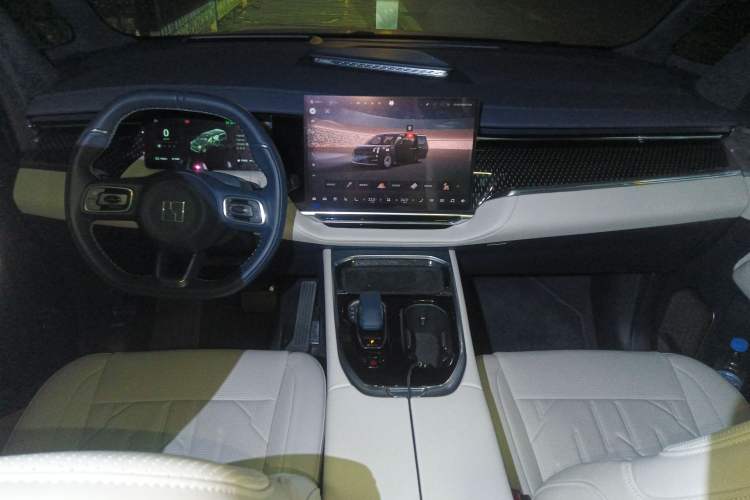 Used Zeekr 009 2024 Six-Seat Executive Version 4WD 108 kWh
