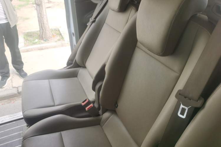 Used Ford Transit 2019 2.0T Diesel Commercial & Travel Short Wheelbase Low-Roof 9-Seater China VI