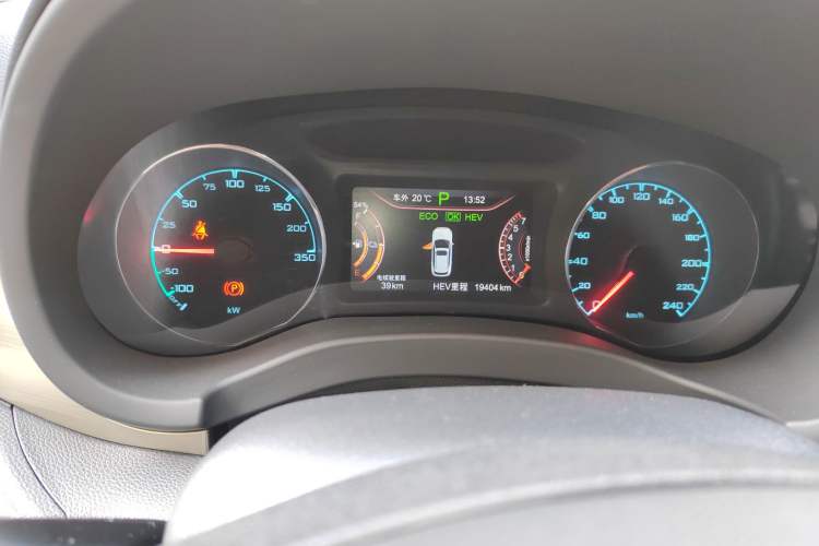 Used BYD Song New Energy 2017 Song DM 1.5TID All-Wheel Drive Luxury Model Instrument Cluster