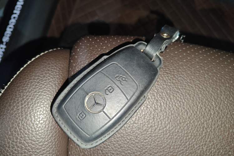 Used Mercedes-Benz GLC 2021 GLC 260 L 4MATIC Luxury Model Vehicle Key