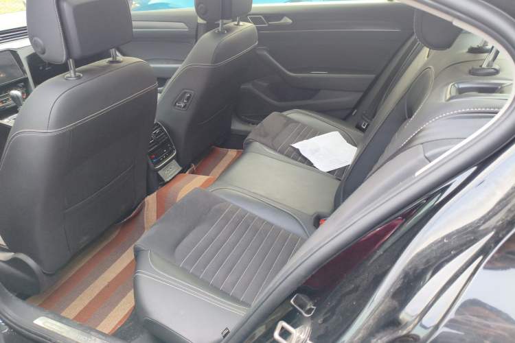 Used Volkswagen Magotan 2020 330TSI DSG Luxury Edition Left Rear Seat