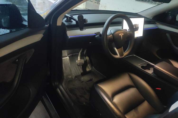 Used Tesla Model Y 2023 Rear-Wheel-Drive Version Driver Seat