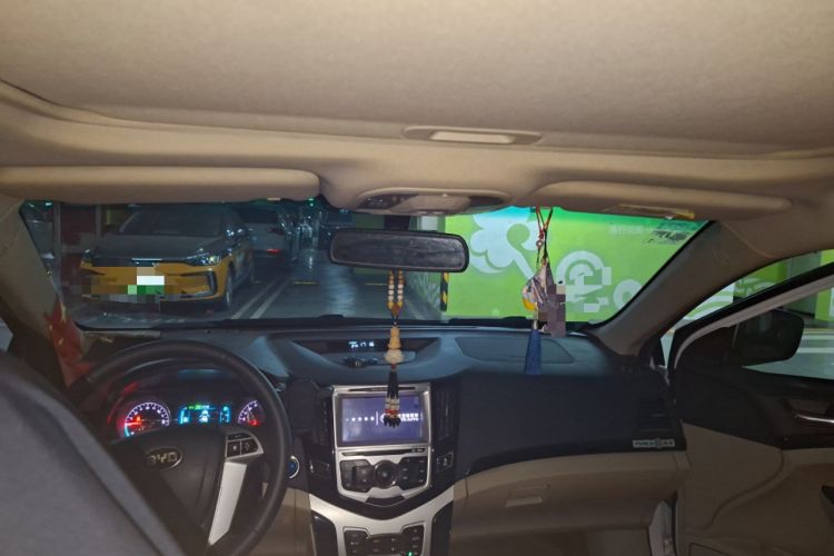 Used BYD e5 2016 300 Prestige Edition
