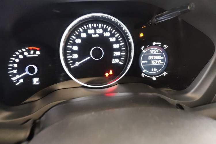 Used Honda Vezel 2017 1.8L CVT Front-Wheel Drive Pioneer Edition
