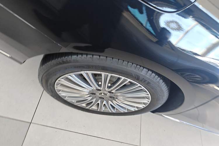 Used Mercedes-Benz E-Class 2020 E 300 L Luxury Model
