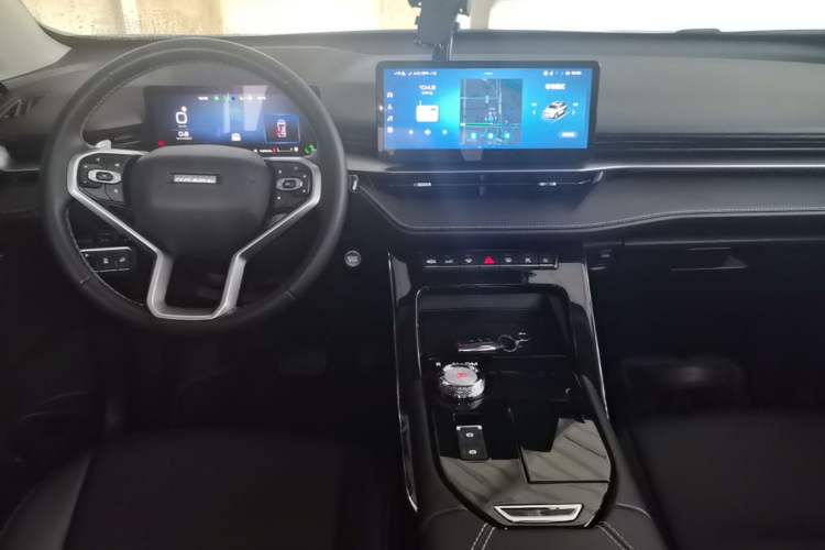 Used Haval H6 2021 3rd Generation 1.5T Automatic Two-Wheel Drive Max Center Console