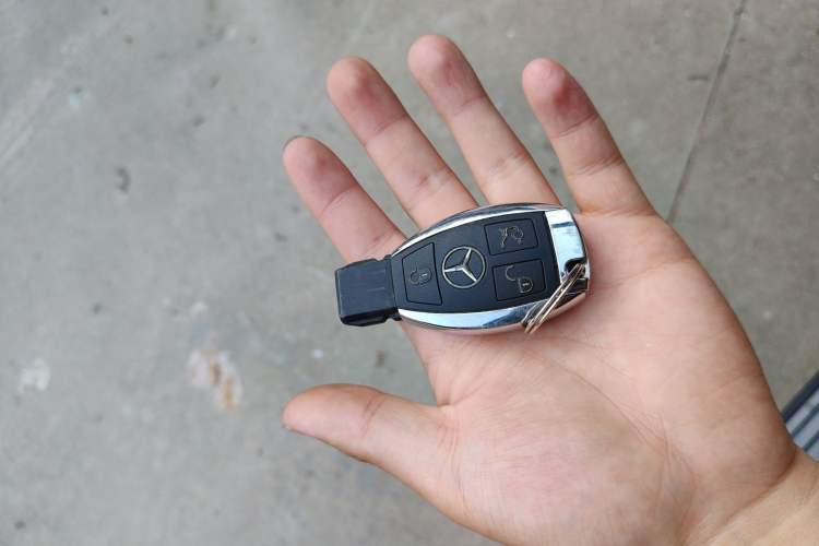 Used Mercedes-Benz S-Class 2011 S 350 L CGI Vehicle Key