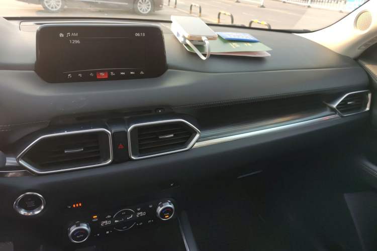 Used Mazda CX-5 2019 Cloud-Controlled Version 2.5L Automatic Two-Wheel Drive Luxury Trim China VI Standard
