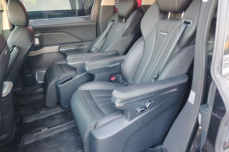 Used Hongqi HQ9 PHEV 2024 2.0T Four-Wheel Drive Business Edition