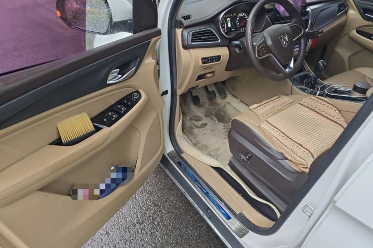 Used Baojun 730 2017 1.5T Manual Zhishang Model 7 Seats China V Emission Standard Driver Seat