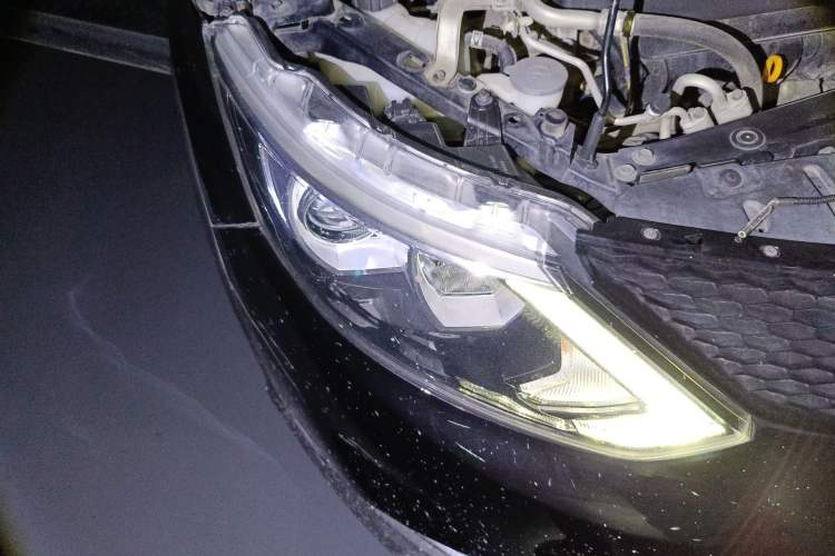 Used Nissan Qashqai 2017 2.0L CVT Smart Enjoyment Version China V Standard Right Front Headlight