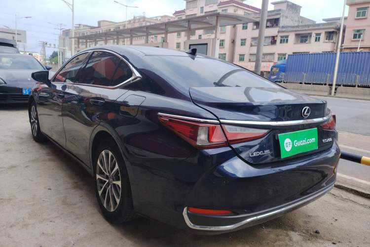 Used Lexus ES 2021 200 Excellence Edition
