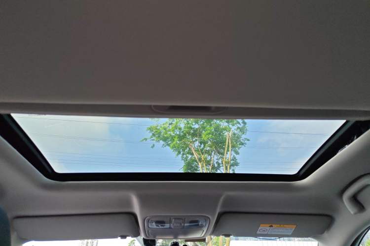 Used CHANGAN CS75 2022 Blue Whale Edition 1.5T DCT Luxury Model Headliner