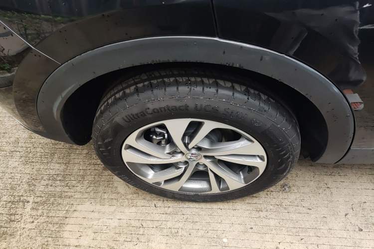 Used Buick Envision 2022 Facelift Encore S 552T Two-Wheel-Drive Luxury Model
