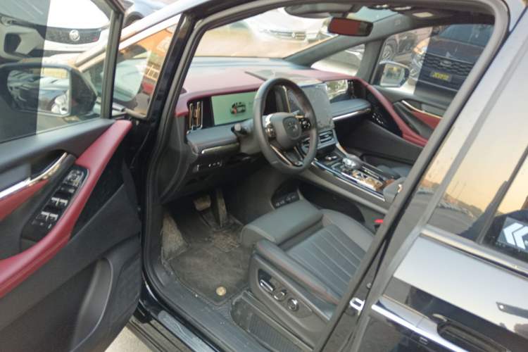 Used GAC Trumpchi M8 2025 Zongshi Series Super Hybrid Edition