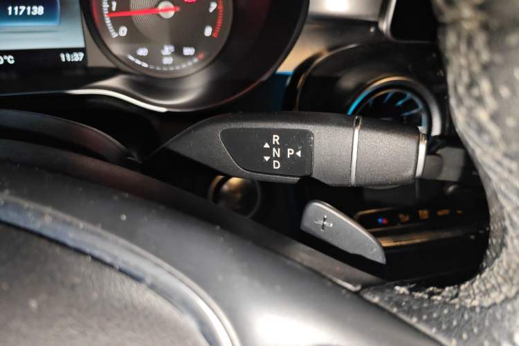 Used Mercedes-Benz C-Class 2017 Facelift C 200 Station Wagon Gear Lever