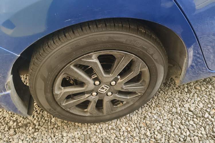 Used Honda Fit 2018 1.5L CVT Comfort Version Exterior 5