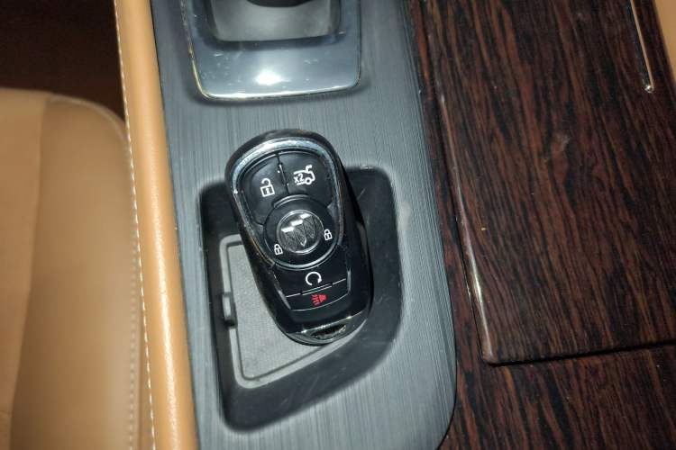 Used Buick LaCrosse 2018 28T Elite Edition
