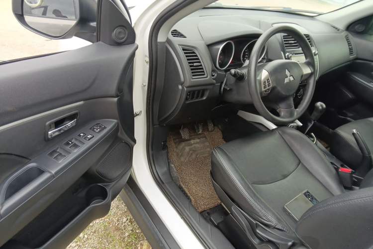 Used Mitsubishi ASX 2013 1.6L Manual Two-Wheel Drive Standard Edition Driver Seat