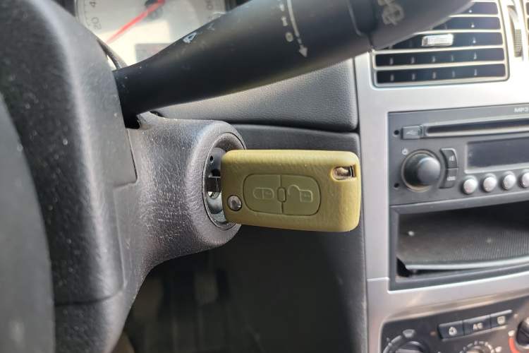 Used Peugeot 307 2010 Hatchback 1.6L Manual Comfort Edition