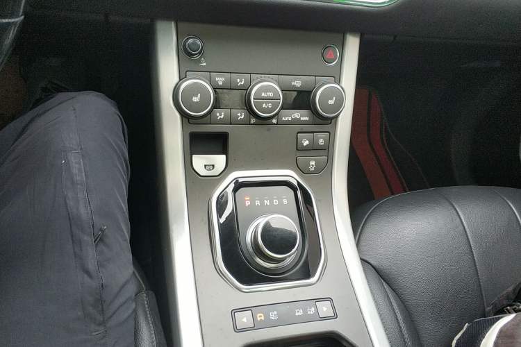 Used Land Rover Range Rover Evoque 2018 240PS PURE Style Edition