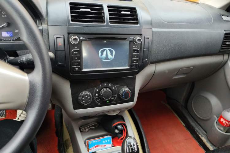 Used BAIC Weiwang M20 2014 1.5L practical type BJ415A Audio And AC Panel