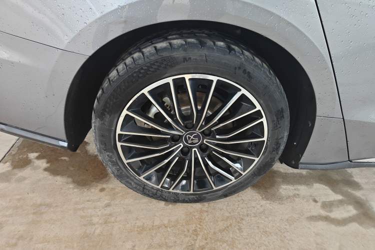 Used BYD Han 2021 EV Standard Range Luxury Model Right Rear Wheel Hub