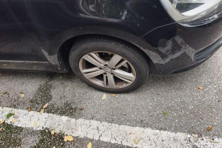 Used Volkswagen Sharan 2016 380TSI Comfort Edition 7-Seater Right Front Wheel Hub