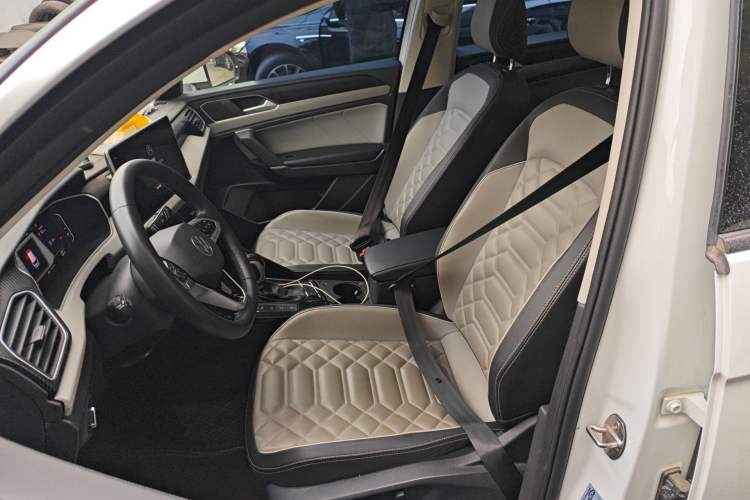 Used Volkswagen Tayron 2023 330TSI Two-Wheel-Drive Luxury Plus Advanced Version
