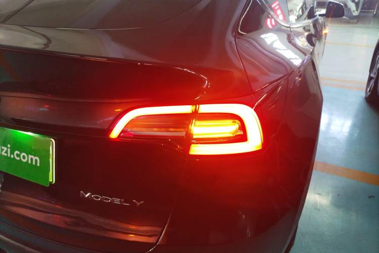 Used Tesla Model Y 2022 Rear-Wheel-Drive Version