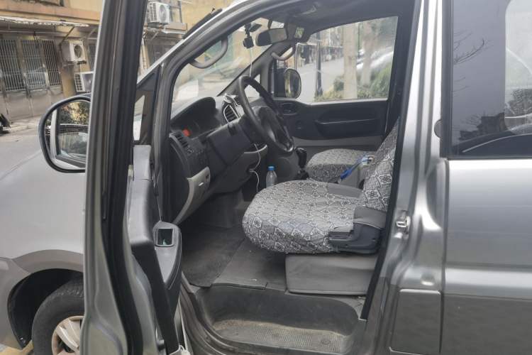 Used FORTHING Lingzhi 2016 M3L 1.6L 7-Seater Comfort Model
