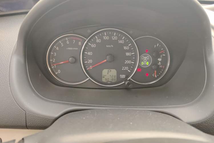 Used Mitsubishi Pajero Sport 2013 3.0L Automatic 4x4 Flagship Edition Odometer Close Up