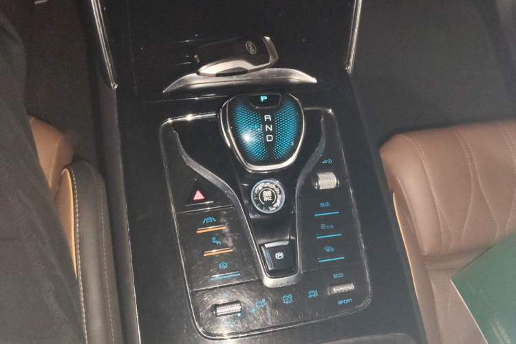 Used BYD Tang New Energy 2021 DM 2.0T Four-Wheel Drive High-Performance Flagship Model Gear Lever