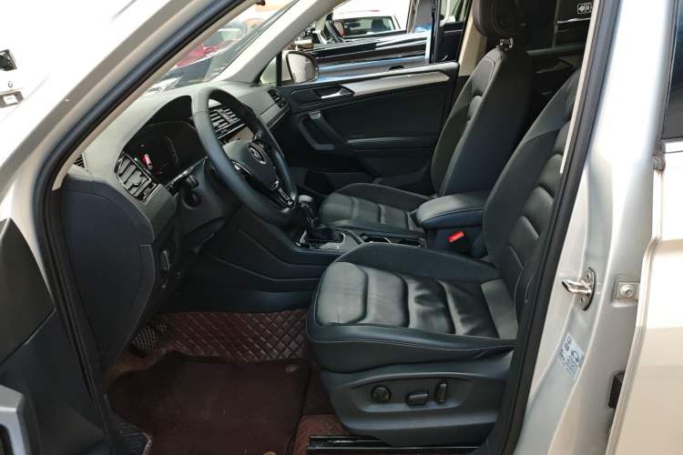 Used Volkswagen Tiguan L 2021 330TSI Automatic Two-Wheel Drive Smart Edition
