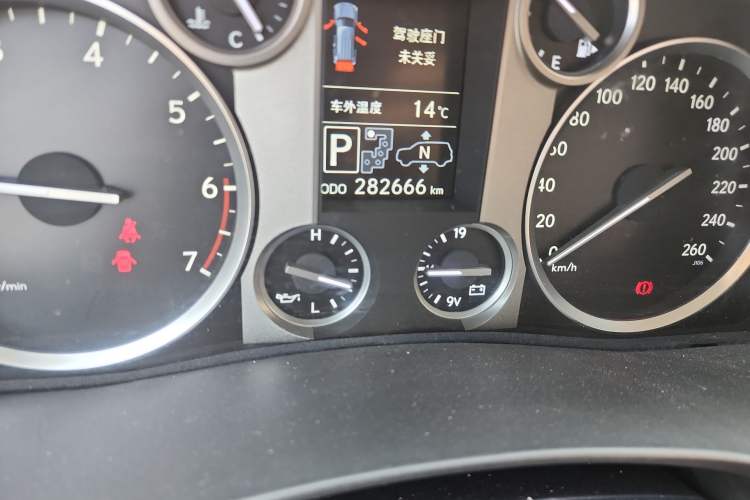 Used Lexus LX 2013 570
