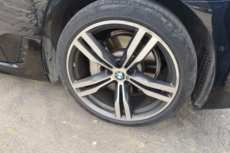 Used BMW 6 Series GT 2021 Restyled 630i M Sport Package Right Front Wheel Hub