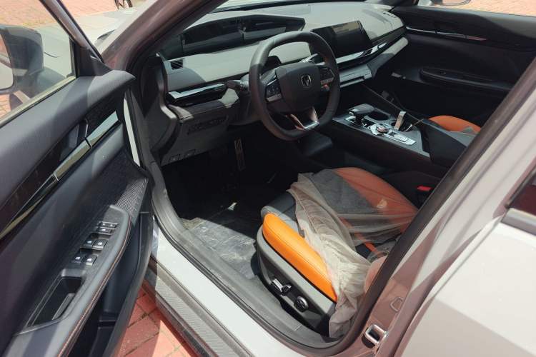 Used Changan UNI-V 2024 1.5T Prestige Sport Edition
