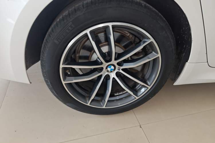 Used BMW 5 Series 2022 Restyled 525Li M Sport Package Right Rear Wheel Hub